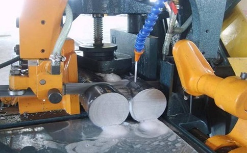 鹤山卧式带锯床的送料方式有哪几种？